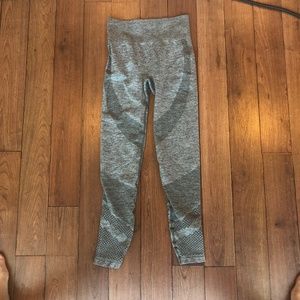 Pink brand light grey leggings